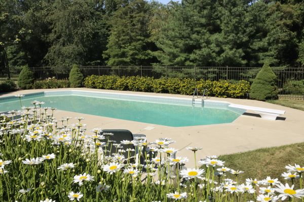 Cost of Concrete Deck Installation in Redwood City