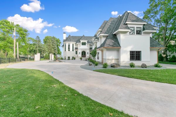 Cost of Concrete Driveway Installation in Redwood City