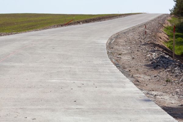 Cost of Driveway Cementing in Redwood City