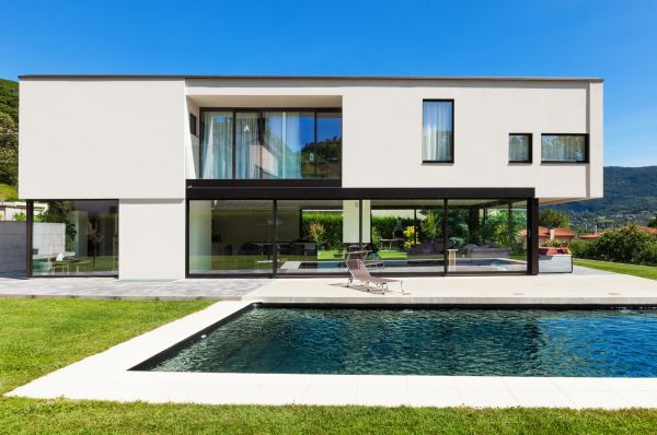 Cost of Poolside Concrete Construction in Redwood City