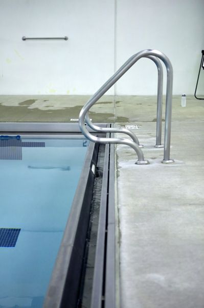 Cost of Poolside Concrete Paving in Redwood City