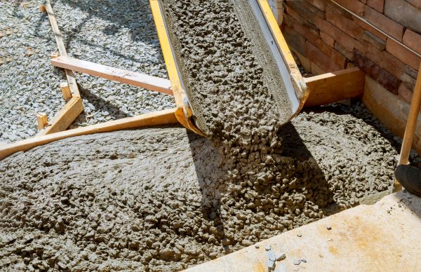 Cost of Cement Walkway Pouring in Redwood City